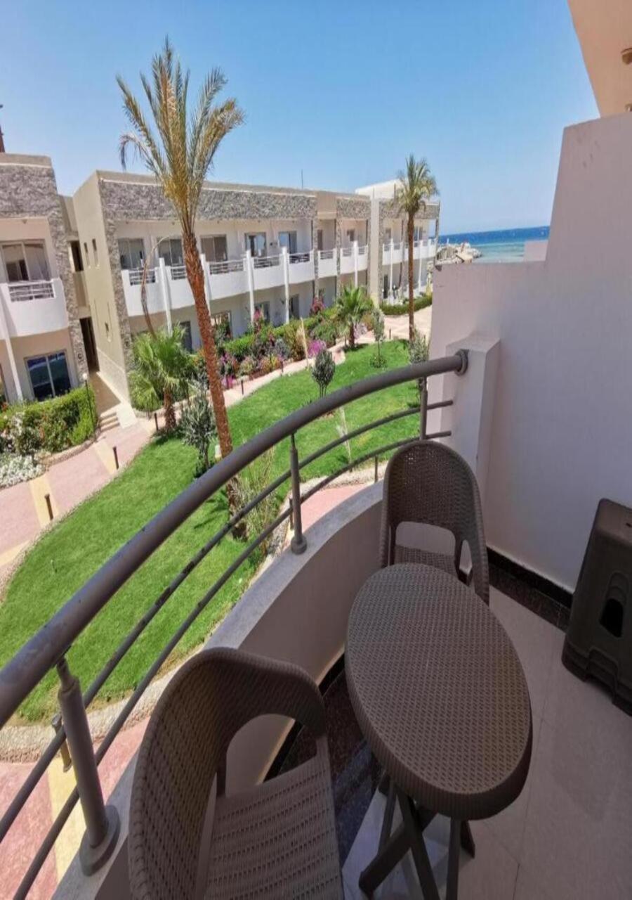 Furnished For Rent In Cecilia Furnteched, Kitchenee, Near Airport *